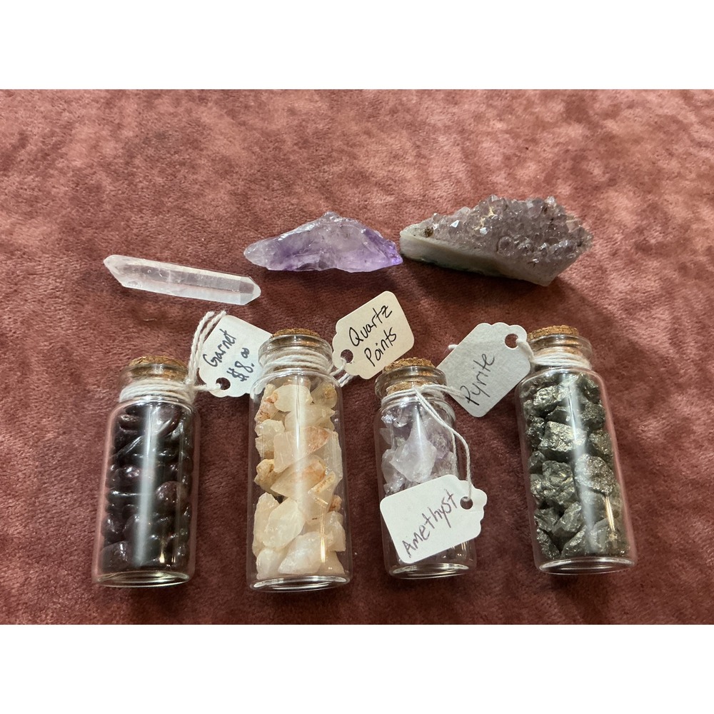 Crystal Gemstone Set 4 Jars Garnet Quartz Amethyst Pyrite & 3 Loose Stones